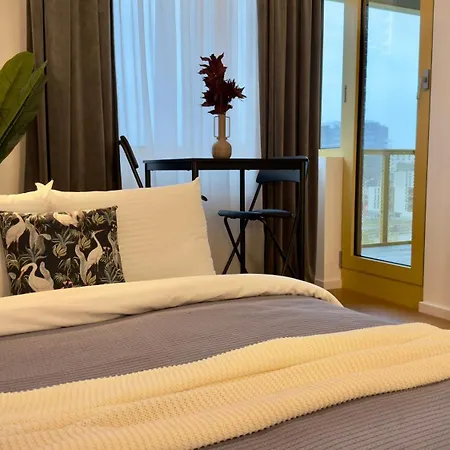 Aviatiei Park Haven - Stylish 1br With Balcony Apartment