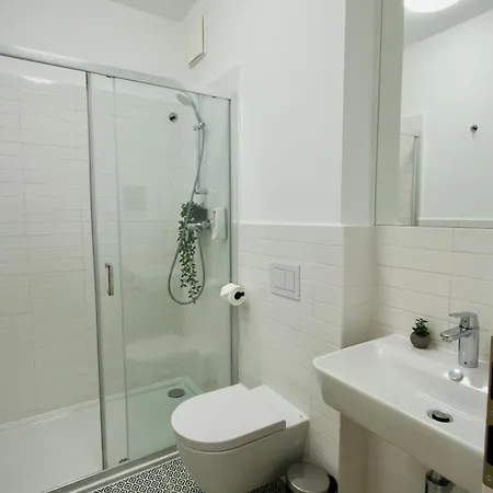 Lejlighed Aviatiei Park Haven - Stylish 1br With Balcony Bukarest