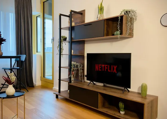 Aviatiei Park Haven - Stylish 1br With Balcony ブカレスト