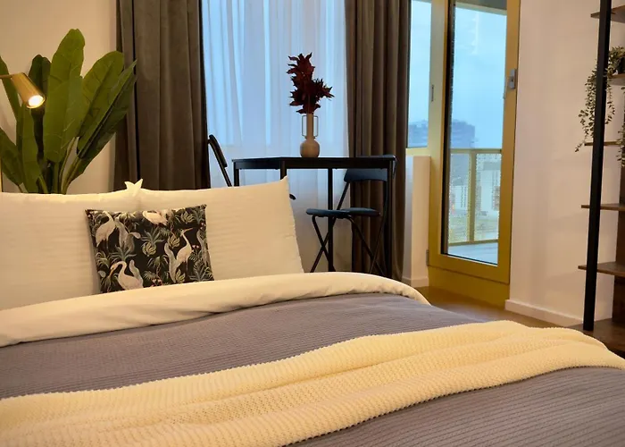 Aviatiei Park Haven - Stylish 1br With Balcony Appartement