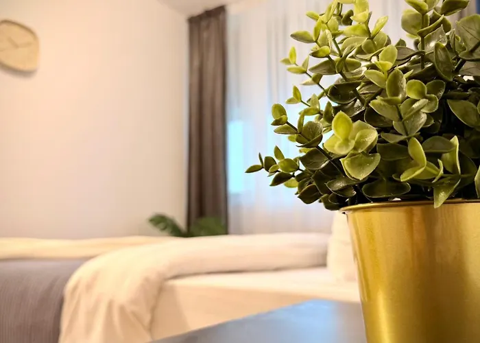 Апартаменти Aviatiei Park Haven - Stylish 1br With Balcony Бухарест