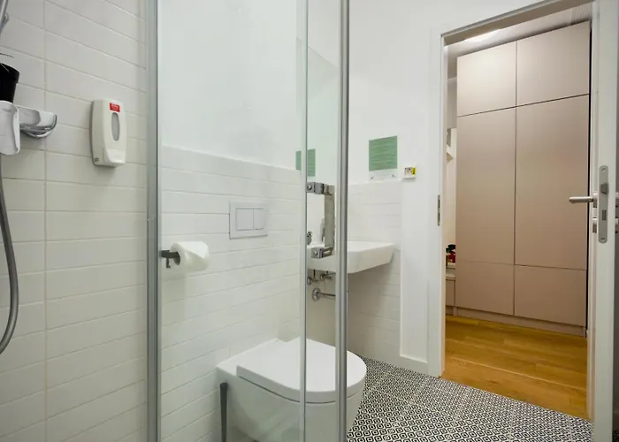 Aviatiei Park Haven - Stylish 1br With Balcony ブカレスト