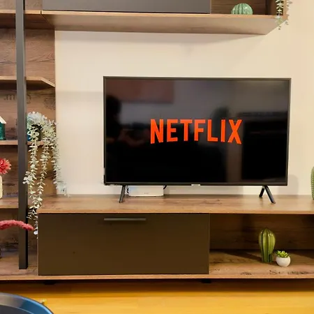 Aviatiei Park Haven - Stylish 1br With Balcony Apartamento Bucareste